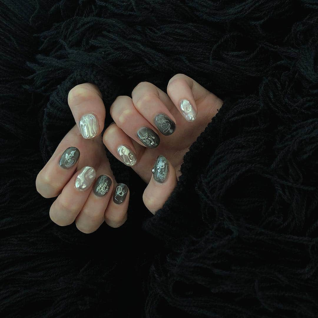 谷川菜奈さんのインスタグラム写真 - (谷川菜奈Instagram)「new nails❤︎ @chipieee_tokyo  @chipieee_nail_eri #77_nails」4月13日 19時13分 - pechi.130