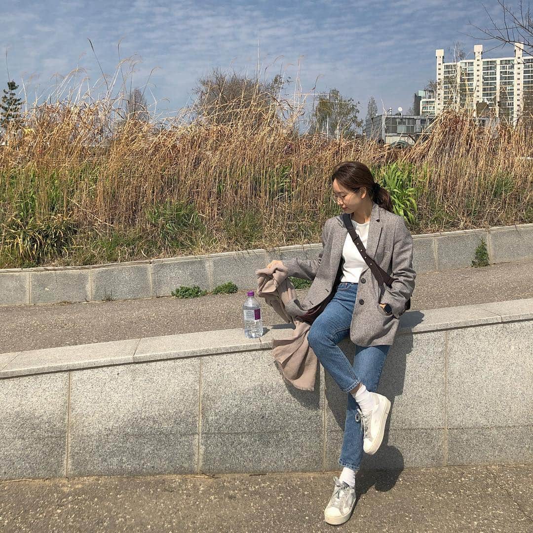 ウォン・ジナのインスタグラム：「봄인 듯 가을인 듯🌿🍂」