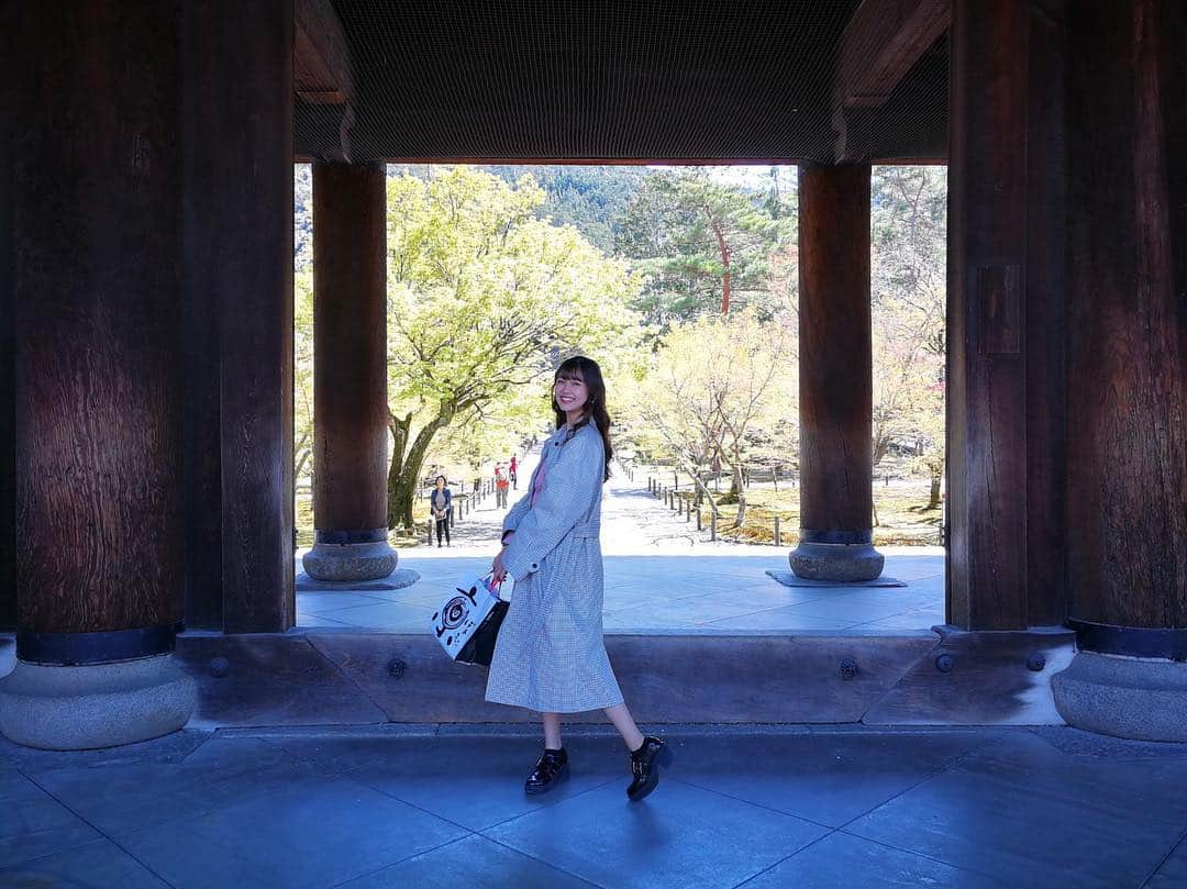 涼海花音さんのインスタグラム写真 - (涼海花音Instagram)「京都はお仕事でたまに行くのですが、ちゃんと観光したのは中学の修学旅行ぶり🥺⛩🌸 いつか友達と旅行で来たくなった京都大好き🥺 #京ばあむ #おたべ #京都ブラックサンダー #京都フィナンシェ」4月13日 19時40分 - kanon_1228