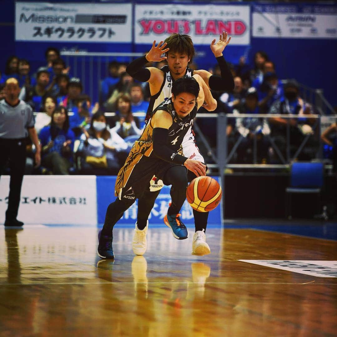 シーホース三河さんのインスタグラム写真 - (シーホース三河Instagram)「4/13(土) 三遠戦 #PHOTO 三河 91 - 83 三遠 #シーホース三河 #三遠ネオフェニックス #三河ダービー #Bリーグ」4月13日 19時42分 - go_seahorses