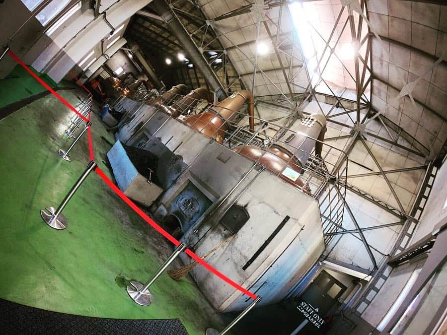 川上椋輔さんのインスタグラム写真 - (川上椋輔Instagram)「#ニッカウイスキー余市蒸留所  マッサンの舞台で話題となりました余市蒸留所。  朝はウイスキーの芳醇な香りを楽しめます🥃  GWは、桜が咲き誇るとかいう噂も…🌸 #gopro #北海道  #UHB #アナウンサー #みんテレ」4月13日 20時41分 - kawakami_doto