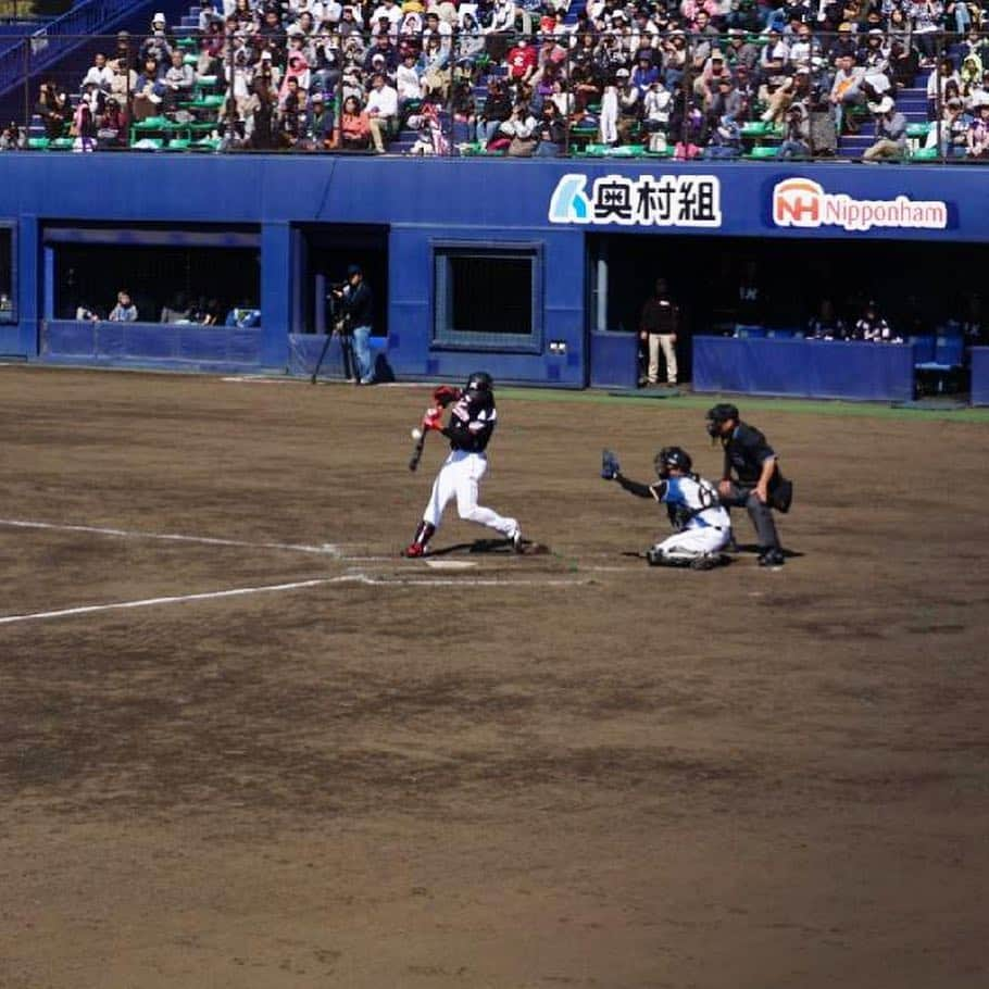 新田朝子さんのインスタグラム写真 - (新田朝子Instagram)「【#高校野球 のスターたちが大集結】 ついに、念願の #鎌ヶ谷スタジアム へ😌💓 . 夏の #テレ玉 #高校野球ダイジェスト で取材させてもらった野村佑希選手の活躍ぶりにも感動😭なんと、野村くんのタオルは売り切れでした！！！ そして吉田輝星投手と藤原恭大選手の対戦も見られました✨これまた #高校野球好き には、たまらない。。。写真を見返すのが楽しすぎて幸せ♬ . #北海道 #日本ハムファイターズ #鎌スタ #二軍戦 #ドラフト #野村佑希 #花咲徳栄 #吉田輝星 #金足農業 #万波中正 #横浜 #藤原恭大 #大阪桐蔭 #斎藤佑樹 #早稲田 #早稲田実業 #千葉ロッテマリーンズ #ただのファン #プロ野球  #最高な休日 #baseball #sportslover #⚾️」4月13日 20時47分 - asako.nitta