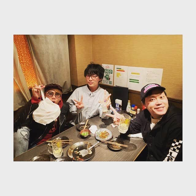 JONTEさんのインスタグラム写真 - (JONTEInstagram)「久々のこの3人(^^) 楽しかったー🎶 #川畑要 #エハラ マサヒロ #愛唄 やね🎶」4月13日 20時43分 - jtfav