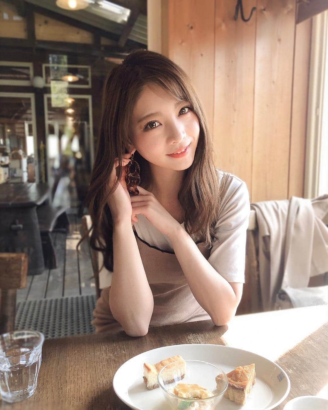 本谷紗己のグルメインスタ