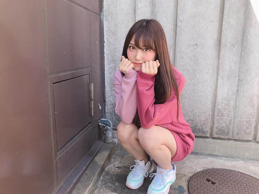 白間美瑠さんのインスタグラム写真 - (白間美瑠Instagram)「NMB個別握手会inインテックス大阪！ありがとうございました😊 #私服るん #桜カラーるん #幸せ」4月13日 21時03分 - shiro36run