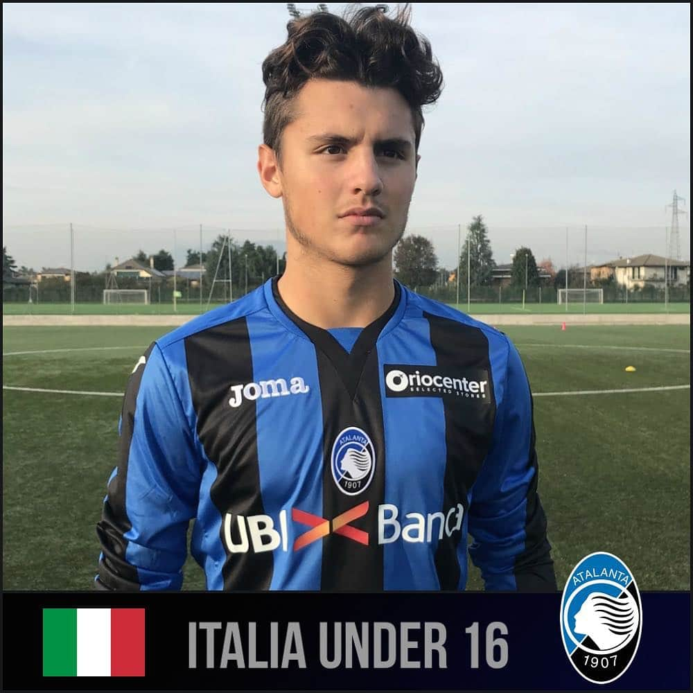 アタランタBCさんのインスタグラム写真 - (アタランタBCInstagram)「I nostri convocati nell’Italia U18 e U16 Swipe 👈🏻 per scoprirli tutti 🇮🇹 #Under18 #Brogni 🇮🇹 #Under18 #Cortinovis 🇮🇹 #Under18 #Ghislandi 🇮🇹 #Under18 #Gyabuaa 🇮🇹 #Under16 #Moraschi Complimenti ragazzi 💪🏻💪🏻💪🏻 #GoAtalantaGo ⚫️🔵」4月13日 21時21分 - atalantabc