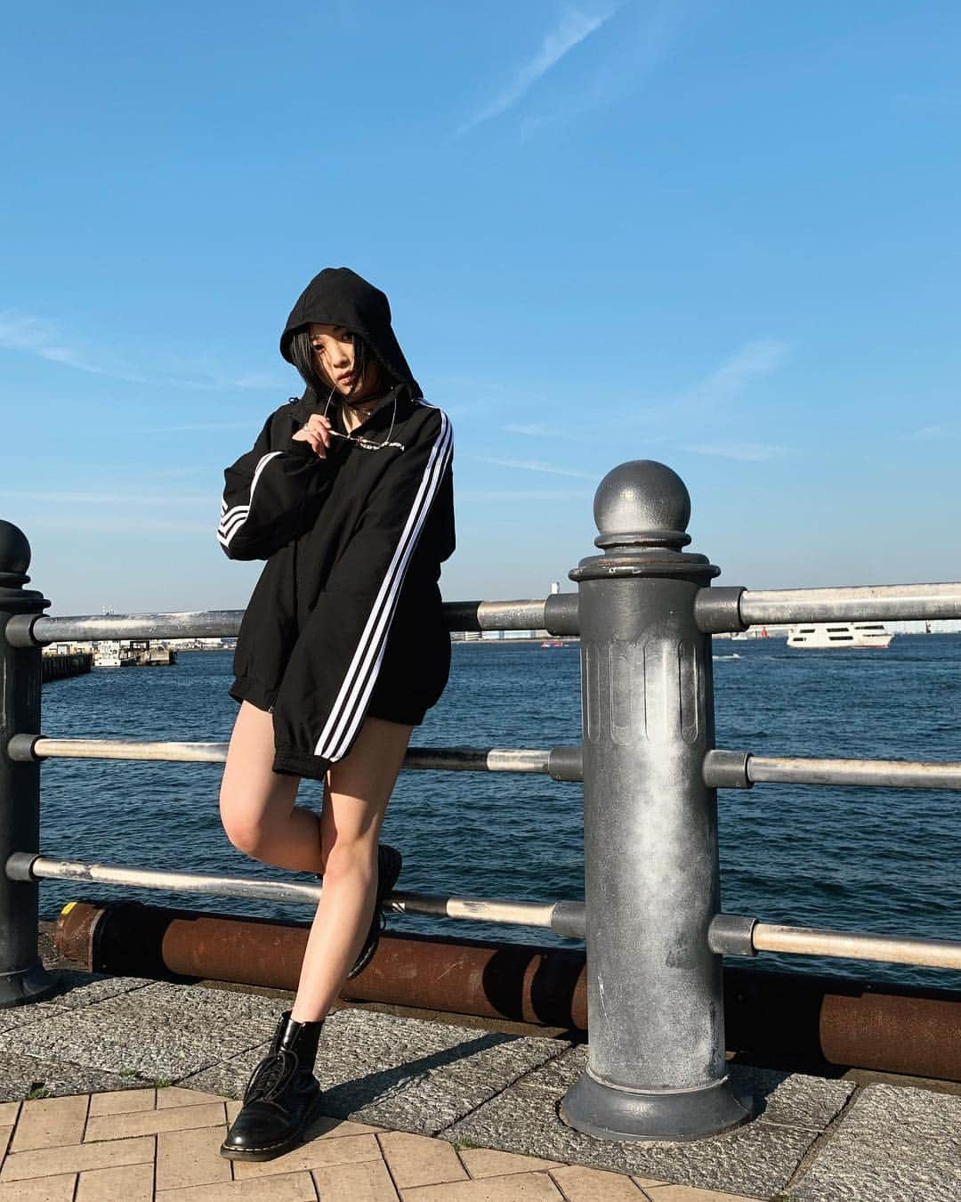 水野絵梨奈さんのインスタグラム写真 - (水野絵梨奈Instagram)「Fashion  Woven Jaket : @adidas @gosharubchinskiy  ①カッコつけた ②なんかぽくしてみた ③笑っちゃった ④頑張って足長くみせた  #elinamizuno #水野絵梨奈 #みずのえりな #fashion #adidas #gosharubchinskiy #gosharubchinskiyadidas」4月13日 21時21分 - elina_mizuno