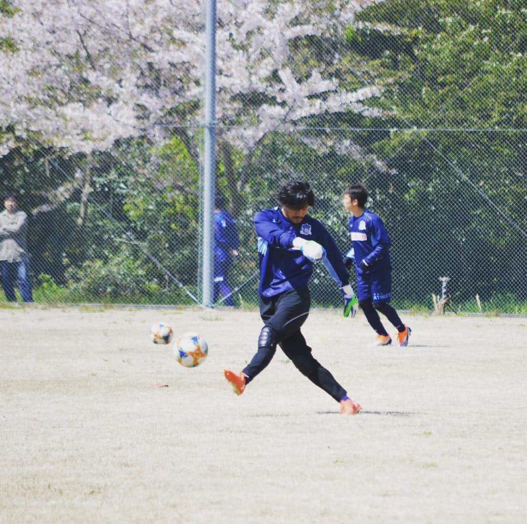 カマタマーレ讃岐さんのインスタグラム写真 - (カマタマーレ讃岐Instagram)「2019.04.13  TR #我那覇和樹 #渡辺悠雅 #市村篤司 #服部一輝 #ペスヨン #清水健太 #麻田将吾」4月13日 21時26分 - kamatama_kouhou