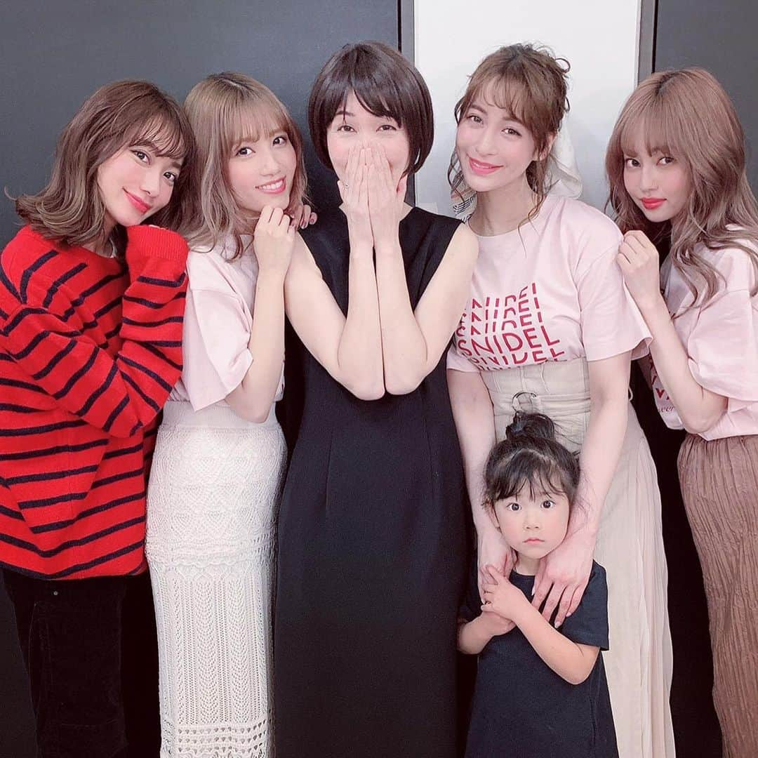 momonaさんのインスタグラム写真 - (momonaInstagram)「SWEET COLLECTION20周年記念🌸🌸 ありがとうございました🥰💕 沢山の方に会えて嬉しかったです✨ sweetモデルの子たちは皆んな可愛くて優しくて、舞台裏でもいつも楽しい💕 @sweet_editors  #sweetcollection2019  #sweet #model」4月13日 22時00分 - momona0517