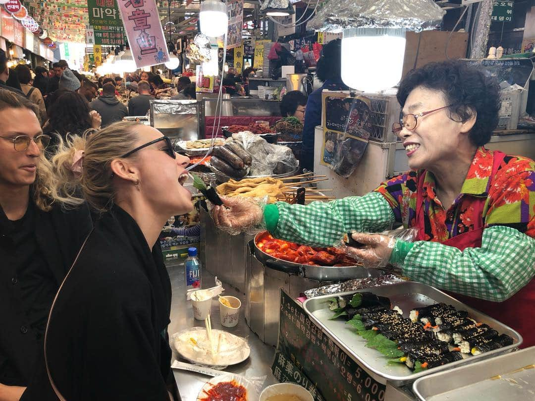 ブリー・ラーソンさんのインスタグラム写真 - (ブリー・ラーソンInstagram)「“I love the food in Seoul” the series ❤️」4月13日 22時05分 - brielarson