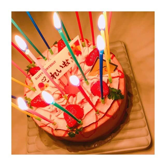 土屋怜菜（れいぽよ）さんのインスタグラム写真 - (土屋怜菜（れいぽよ）Instagram)「誕生日ケーキ🎂も﻿ ﻿ みんなからのプレゼント🎁も﻿ 本当に幸せでした💗💗﻿ ﻿ ありがとうございました( ˶˙ᵕ˙˶ )  #誕生日 #感謝」4月13日 22時09分 - reipoyo_0411