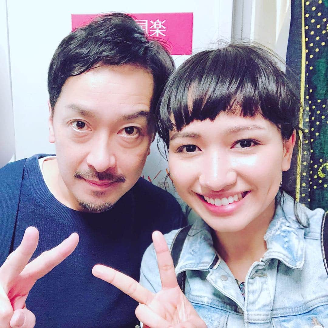 栗原英雄さんのインスタグラム写真 - (栗原英雄Instagram)「#ミュージカルハル エリカが観に来てくれました〜(^^) #ミュージカルタイタニック #オンユアフィート #豊原江理佳 ちゃん」4月13日 22時12分 - hideokurihara