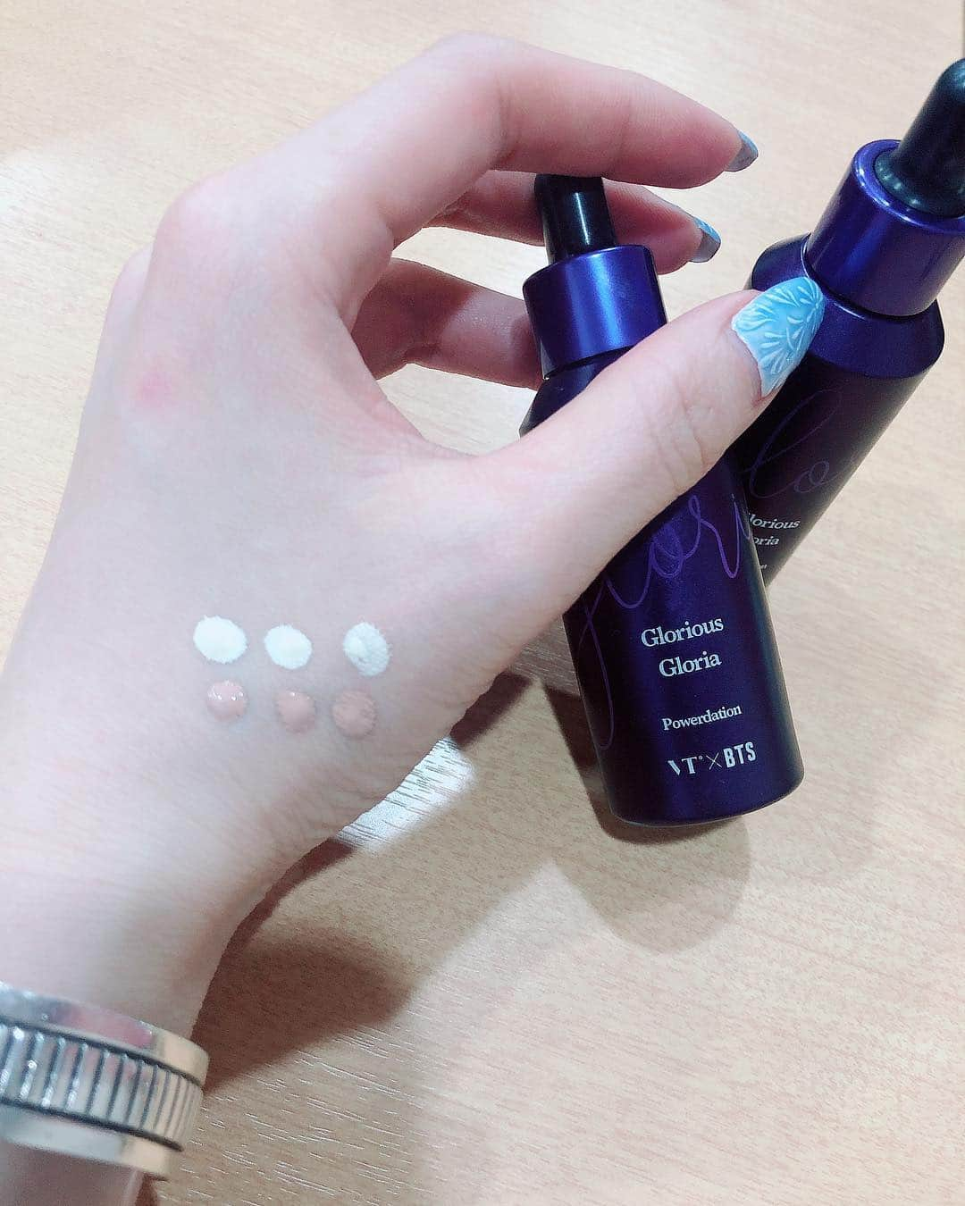 SARAさんのインスタグラム写真 - (SARAInstagram)「VT COSMETIC×BTS ステージメイクはBTSパワーデーションの 01番と05番を愛用中💄 오늘부터 전국돔투어 시작~🔥 스테이지 메이크업을 할때는 BTS파워데이션을 사용하고 있습니당☺️ . . . #vtcosmetic #vt코스메틱 #브이티코스메틱 #bts」4月13日 22時22分 - sara_1128