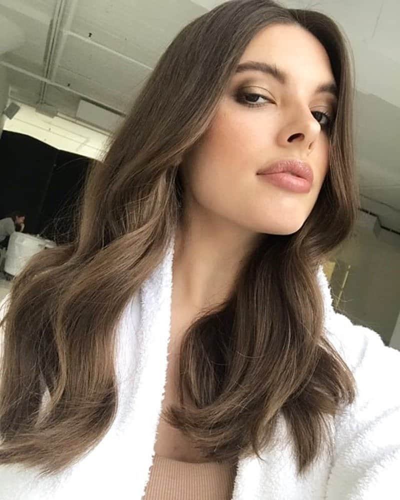 Lacy Redwayさんのインスタグラム写真 - (Lacy RedwayInstagram)「More from earlier this week with @danacconlin . Makeup @robertgreenemakeup  #HairByLacyRedway」4月13日 22時15分 - lacyredway