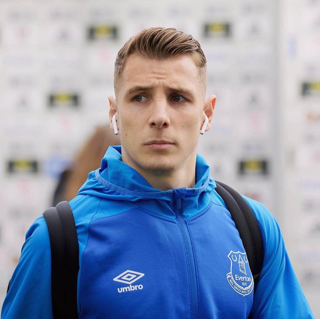 エヴァートンFCさんのインスタグラム写真 - (エヴァートンFCInstagram)「‘Our left-back is magic and his name is @lucasdigne!’ 🗣💫 • • • #everton #efc #blues #toffees #nsno #digne #fulham #ffc #cravencottage #premierleague #pl」4月13日 22時17分 - everton