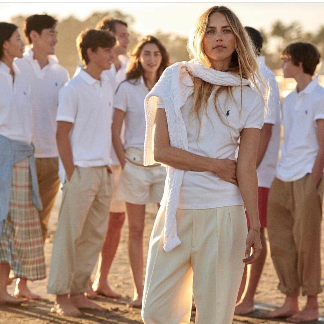 レイラニ・ビショップのインスタグラム：「What a fun week it has been! To see the massive unfolding of our familia’s @poloralphlauren campaign and to be able to share that joy with our friends 💕💕around the 🌎. Truly love seeing how our commmunity stretches across the globe as images came in from Seoul, London, Paris,La and Ny. Thank you everyone for giving our family some true laugh out moments especially @ralphlauren and @buffybirrittella  @pamela_hanson 🌺🌺🌺🌺 @teddycharles35 @ciaradoesmakeup  @scottrudin」