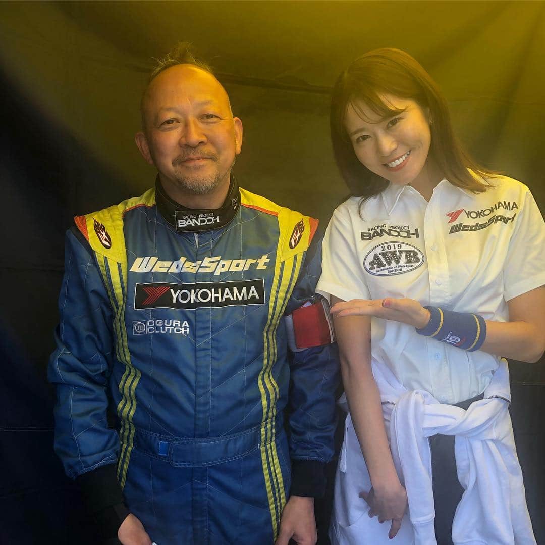 佐野真彩さんのインスタグラム写真 - (佐野真彩Instagram)「#superGT 開幕戦 #岡山国際サーキット にきています。 今までは #レースクイーン として応援していたので、今回はいつもとは違う1日でした。 レースクイーンがお仕事しているとき、メカニックさん達は何をしているのか、何を考えているのかなどお話しも聞かせて頂きました。レースクイーンの表に立っての応援の仕方や車をベストな状態で走らせるためのメカニックさん、ドライバー、監督、チームパートナーの方々。みんなの力が１つとなってレースに挑みます。 明日、その努力が実りますように😊✨✨ . そして沢山の久しぶりのサーキット組の方々にお会い出来て嬉しかったです。私、、、覚えてますよ😊明日も楽しい1日になりますように✨✨ . #wedsSportsBANDOHアンバサダー #superGT #岡山」4月13日 22時27分 - sano.maya