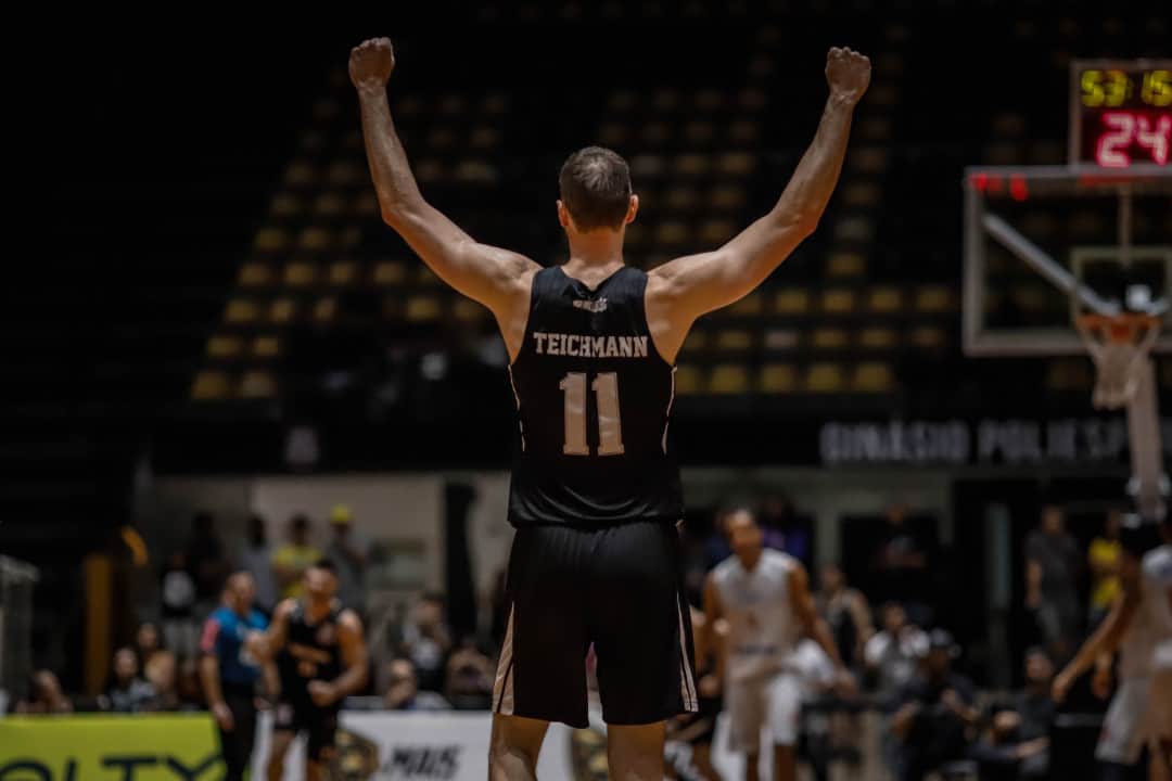 コリンチャンスさんのインスタグラム写真 - (コリンチャンスInstagram)「🏀 Hoje tem Corinthians em quadra pelas quartas de final do @NBB! Com ingressos esgotados e transmissão da @BandTV, o Timão enfrenta o Flamengo a partir das 14h pela primeira partida da série. O jogo acontece no Parque São Jorge. . . 📷 Beto Miller . . #TimãoPoliesportivo #CorinthiansBasquete #VaiCorinthians」4月13日 22時30分 - corinthians