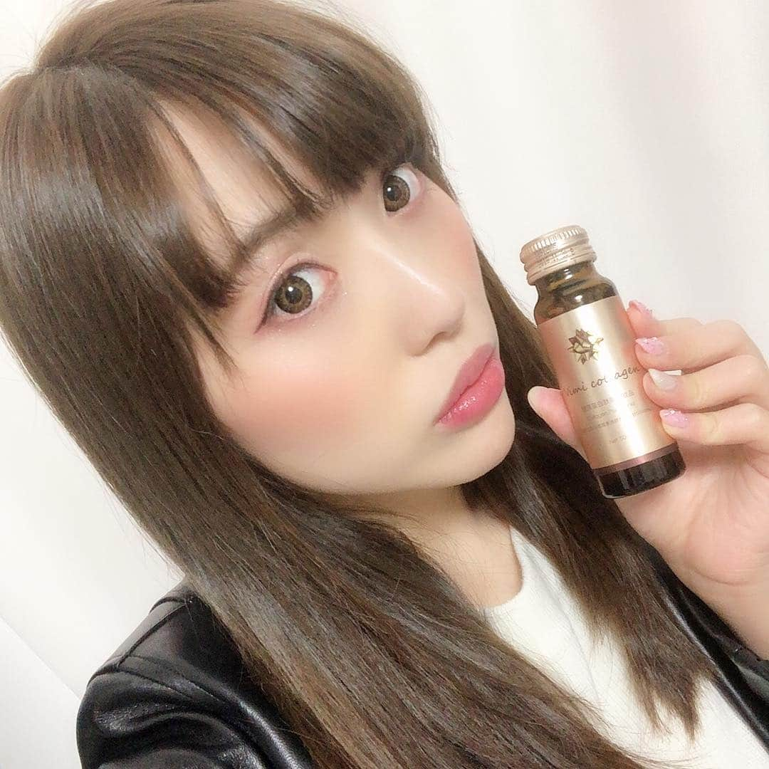 岡英里さんのインスタグラム写真 - (岡英里Instagram)「累計販売 150 万箱を突破‼️2019年4月に日本に上陸した台湾の美容メーカーVimiのコラーゲンドリンクを飲んでみたよー💕 . . 老化の原因である糖化を防いでコラーゲンも摂取できる素晴らしすぎるドリンクなの😂しかも防腐剤入ってないから安心して飲めるよー♬ . . 4/16からは美白ドリンクも発売するみたい！楽しみっ☺️💓 . . #岡英里 #グラビア #タレント #美容 #アンチエイジング #コラーゲン #ドリンク #vimicollagen #vimi #抗糖化 #防腐剤不使用 #台湾 #beauty #drink #美肌ケア #内側から綺麗に #japanese #good」4月13日 22時30分 - okaeri0424