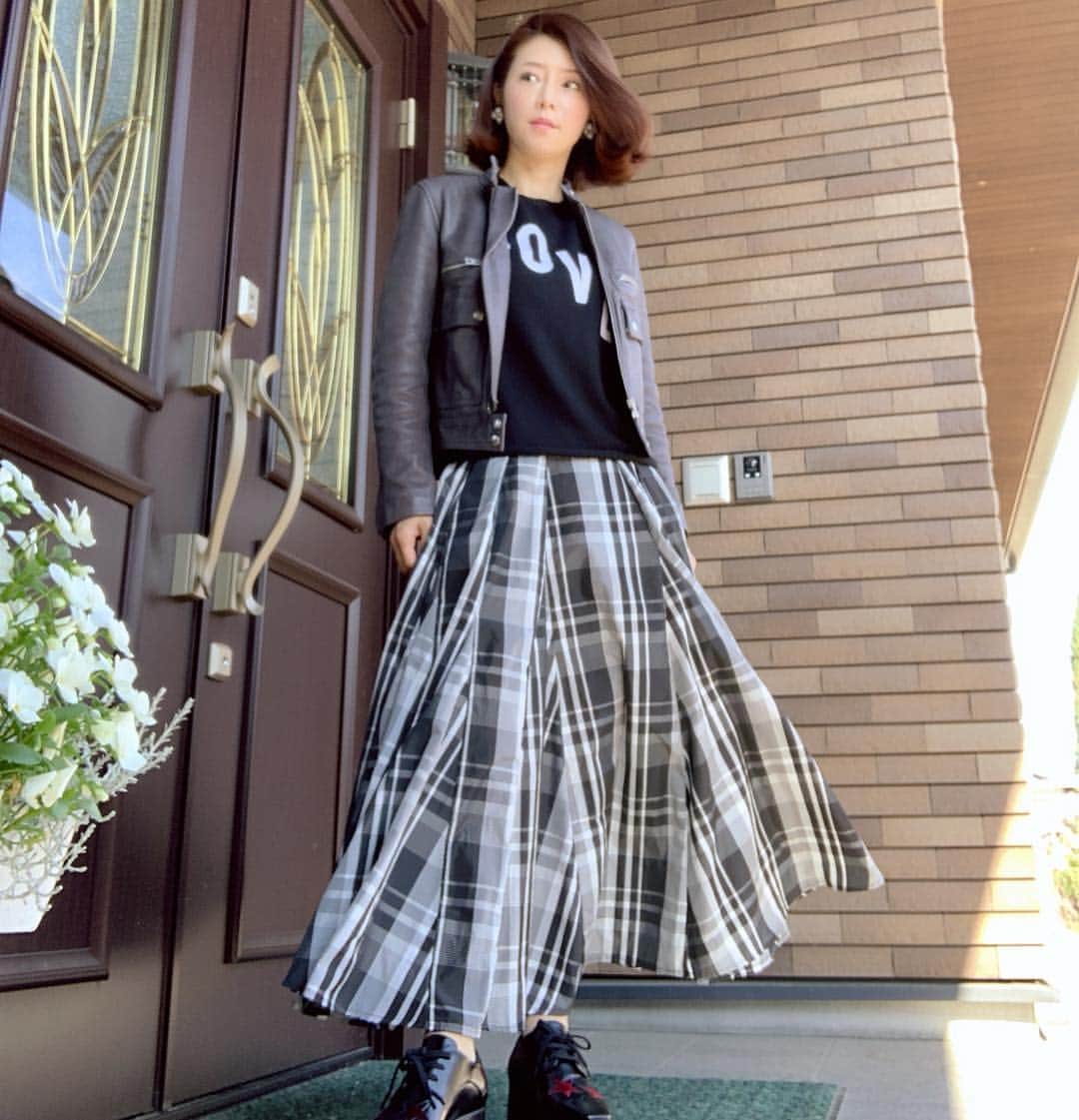 水谷雅子さんのインスタグラム写真 - (水谷雅子Instagram)「#今日のコーデ#ファッション #お気に入りのスカート#フレイアイディー  #frayid  #水谷雅子#水谷雅子beautybook50の私」4月13日 22時32分 - mizutanimasako