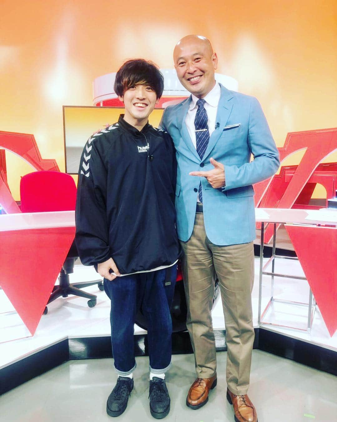 長島涼平さんのインスタグラム写真 - (長島涼平Instagram)「アトランタ五輪でのサッカー日本代表であり、あの歴史的な“マイアミの奇跡”の一員でありました松原良香さんと。  興奮しすぎて上手に笑えてませんが、とても嬉しかったです。  #松原良香 #しずおかの奇跡 #フレンズ #第20回記念しずおか市町対抗駅伝のテーマソングをフレンズでやらせてもらうので皆さんよろしく」4月13日 22時38分 - ryoheeey