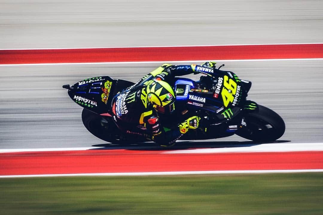 バレンティーノ・ロッシさんのインスタグラム写真 - (バレンティーノ・ロッシInstagram)「Circuit of the Americas,Austin  Friday,free practice 📸 @falex79 @mighelon」4月13日 22時50分 - valeyellow46