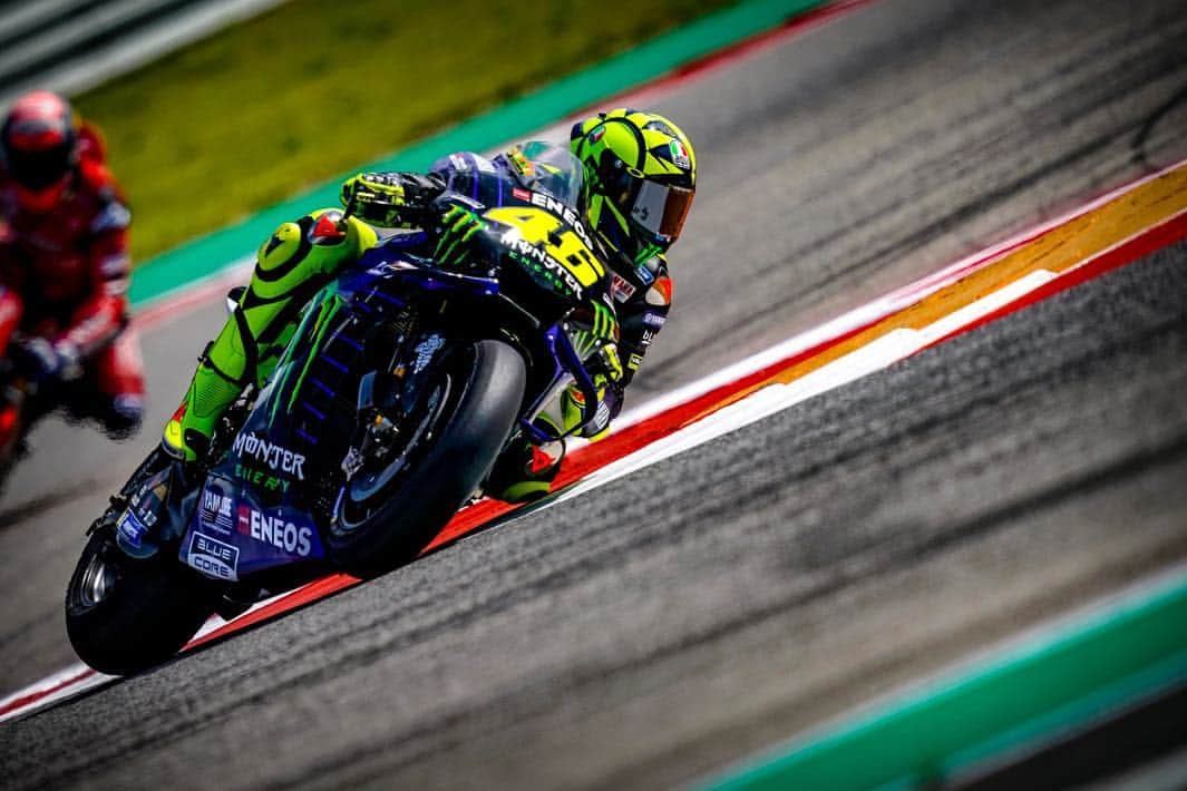 バレンティーノ・ロッシさんのインスタグラム写真 - (バレンティーノ・ロッシInstagram)「Circuit of the Americas,Austin  Friday,free practice 📸 @falex79 @mighelon」4月13日 22時50分 - valeyellow46