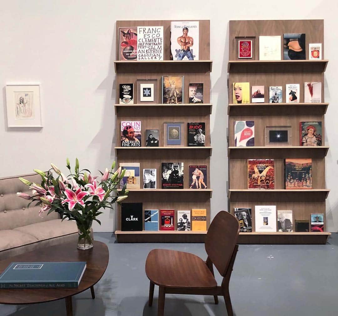 のインスタグラム：「#LAABF: Visit us at booth J at Printed Matter’s LA Art Book Fair through Sunday, April 14. Our project space features a library of books and ephemera curated by Spencer Sweeney!  The musical group I.U.D. (Lizzi Bougatsos, Sadie Laska, and Sweeney) has released a new single created for the fair, which is available with accompanying sleeves designed by the artists. Learn more via the link in our bio. __________ #SpencerSweeney #LAArtBookFair #LAArtBookFair2019 #Gagosian @printedmatterinc @dirtyroomba Installation views, Gagosian at Printed Matter's LA Art Book Fair, April 12–14, 2019. All artworks copyrighted」