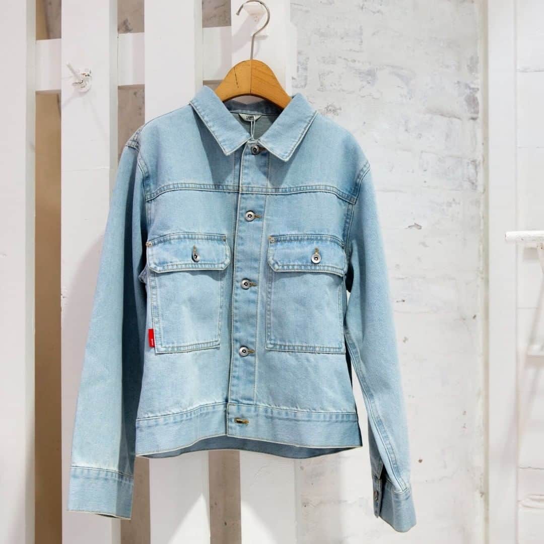 Laforet HARAJUKUさんのインスタグラム写真 - (Laforet HARAJUKUInstagram)「l'atelier du savon / 3.5F DENIM JACKET ￥14,904 ※tax in . 【🌼春カジュアルの達人はデニムを制する🌼】 シンプルで春らしいライトブルーがかわいい定番人気のGジャン👑 ワイドスリーブなのでゆったりルーズな着こなしに。 . #LAFORETSTYLE #2019ss #denim #denimstyle #denimlovers #denimjacket #latelierdusavon #tokyo #laforet #harajuku #laforetharajuku #デニム #デニムコーデ #シンプルコーデ #デニムオンデニム #カジュアルコーデ #春コーデ #デニム女子 #デニムジャケット #Gジャン #アトリエドゥサボン #東京 #ラフォーレ #原宿 #ラフォーレ原宿 #데님 #캐주얼 #봄」4月13日 23時10分 - laforet_h