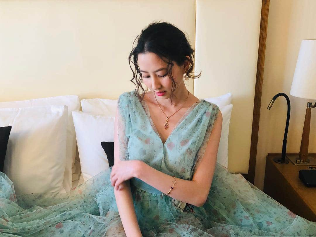 河北麻友子さんのインスタグラム写真 - (河北麻友子Instagram)「👑👑👑」4月13日 23時16分 - mayukokawakitaofficial