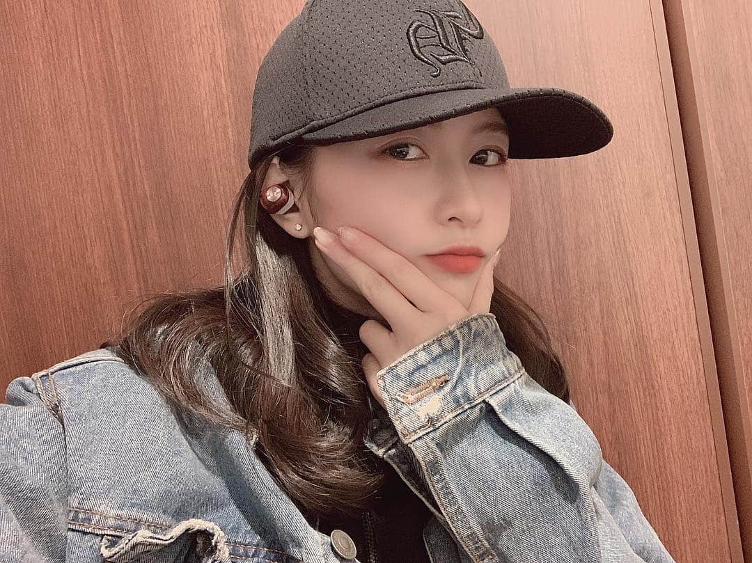 野地優奈さんのインスタグラム写真 - (野地優奈Instagram)「. クロムのキャップとイヤホンお気に入り✌︎ #AVIOT #chromehearts」4月13日 23時24分 - yediyounai310