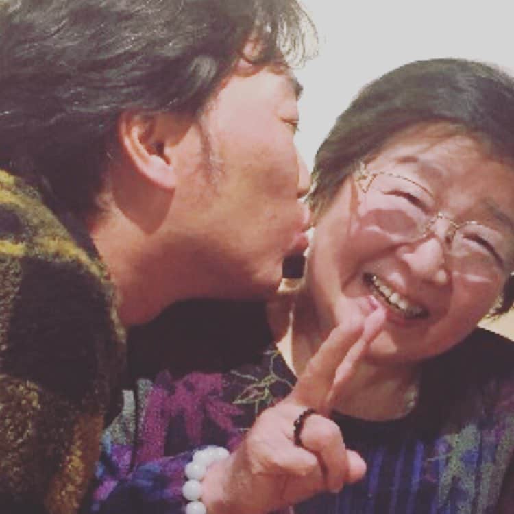 小沢一敬さんのインスタグラム写真 - (小沢一敬Instagram)「母親が東京にやってきた」4月13日 23時26分 - ozawakazuhiro