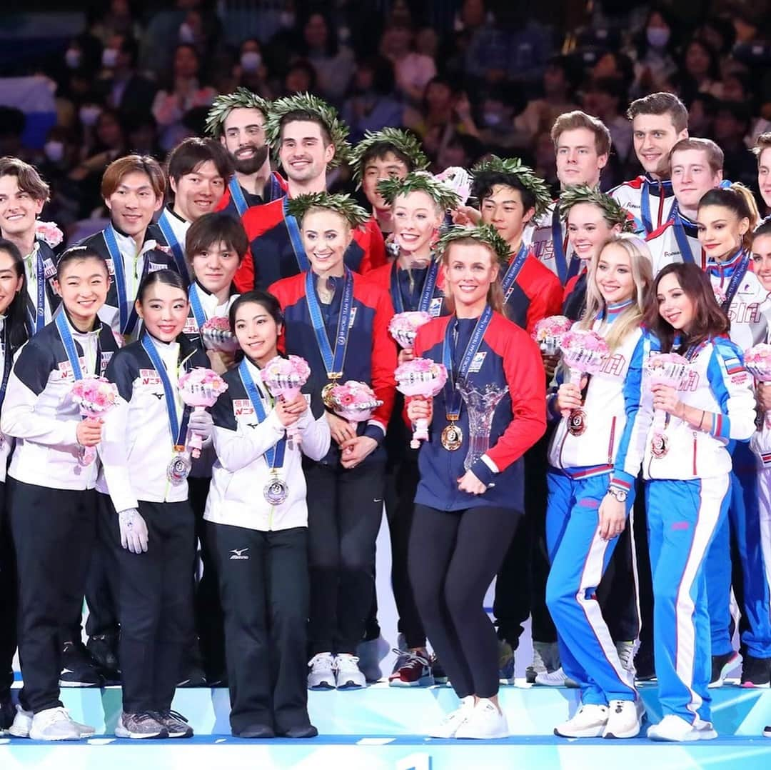 オリンピックチャンネルさんのインスタグラム写真 - (オリンピックチャンネルInstagram)「Congratulations @USFigureSkating on winning World Team Trophy 2019! 🇺🇸👏Russia 🇷🇺 take third place, while hosts Japan 🇯🇵 are second.⁣⠀ - ⛸ @vanessa_james_sk8 and @morgan2477 earn their best score of the season, 152.52, to win the pairs free skate.⁣⠀ - ⛸ @liza_tuktik delivers her best skate of the season to win the women's free program.⁣⠀ Full wrap-up of #WTTFigure in the link in bio. ✨ #FigureSkating ⁣⠀⁣⠀ ⁣⠀ ⁣⠀」4月13日 23時29分 - olympicchannel_x