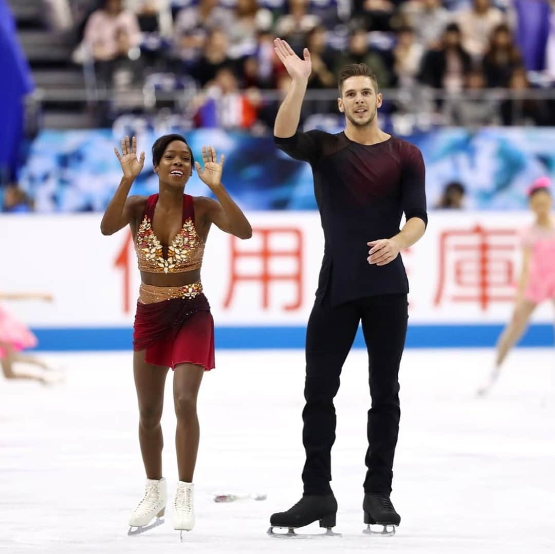 オリンピックチャンネルさんのインスタグラム写真 - (オリンピックチャンネルInstagram)「Congratulations @USFigureSkating on winning World Team Trophy 2019! 🇺🇸👏Russia 🇷🇺 take third place, while hosts Japan 🇯🇵 are second.⁣⠀ - ⛸ @vanessa_james_sk8 and @morgan2477 earn their best score of the season, 152.52, to win the pairs free skate.⁣⠀ - ⛸ @liza_tuktik delivers her best skate of the season to win the women's free program.⁣⠀ Full wrap-up of #WTTFigure in the link in bio. ✨ #FigureSkating ⁣⠀⁣⠀ ⁣⠀ ⁣⠀」4月13日 23時29分 - olympicchannel_x