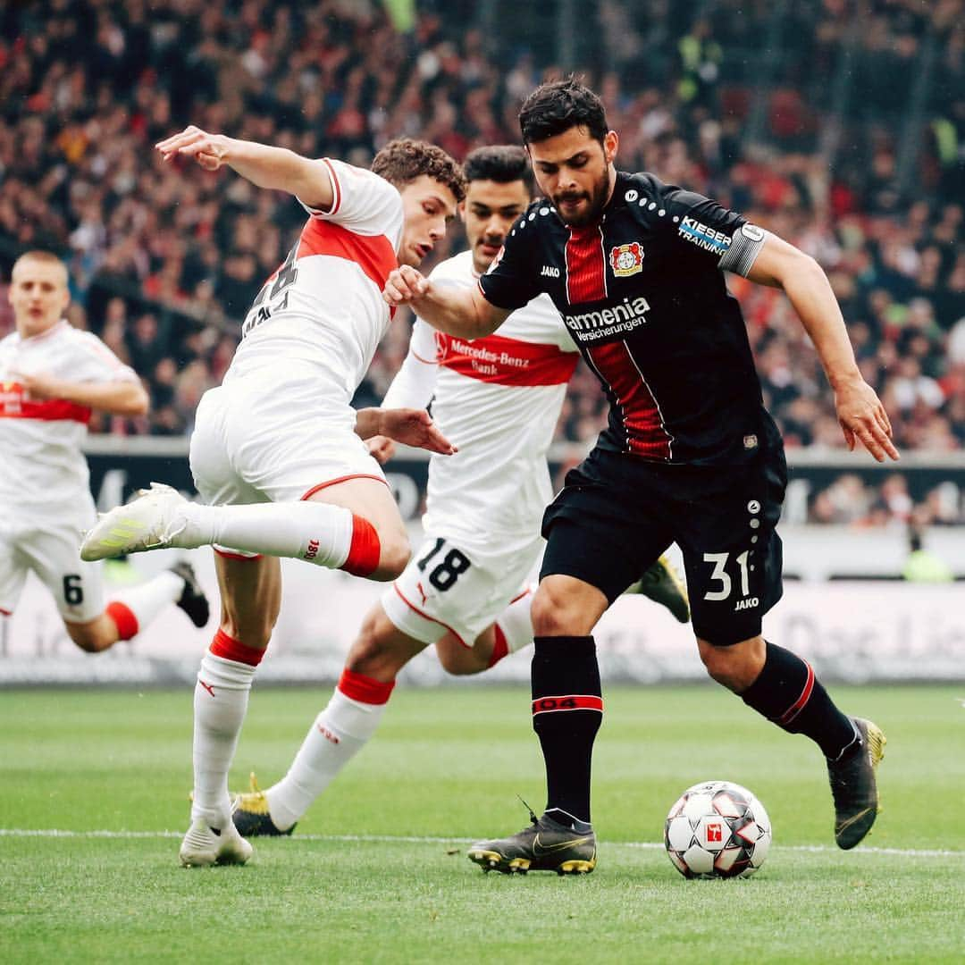 バイエル・レバークーゼンさんのインスタグラム写真 - (バイエル・レバークーゼンInstagram)「Halftime at #VFBB04 - Zieler with a fantastic save against @kevin_volland right before the break. Keep going, #Werkself! #StärkeBayer ⚫️🔴💪 #VFBB04 #Bundesliga #Bayer04 #Werkself」4月13日 23時31分 - bayer04fussball