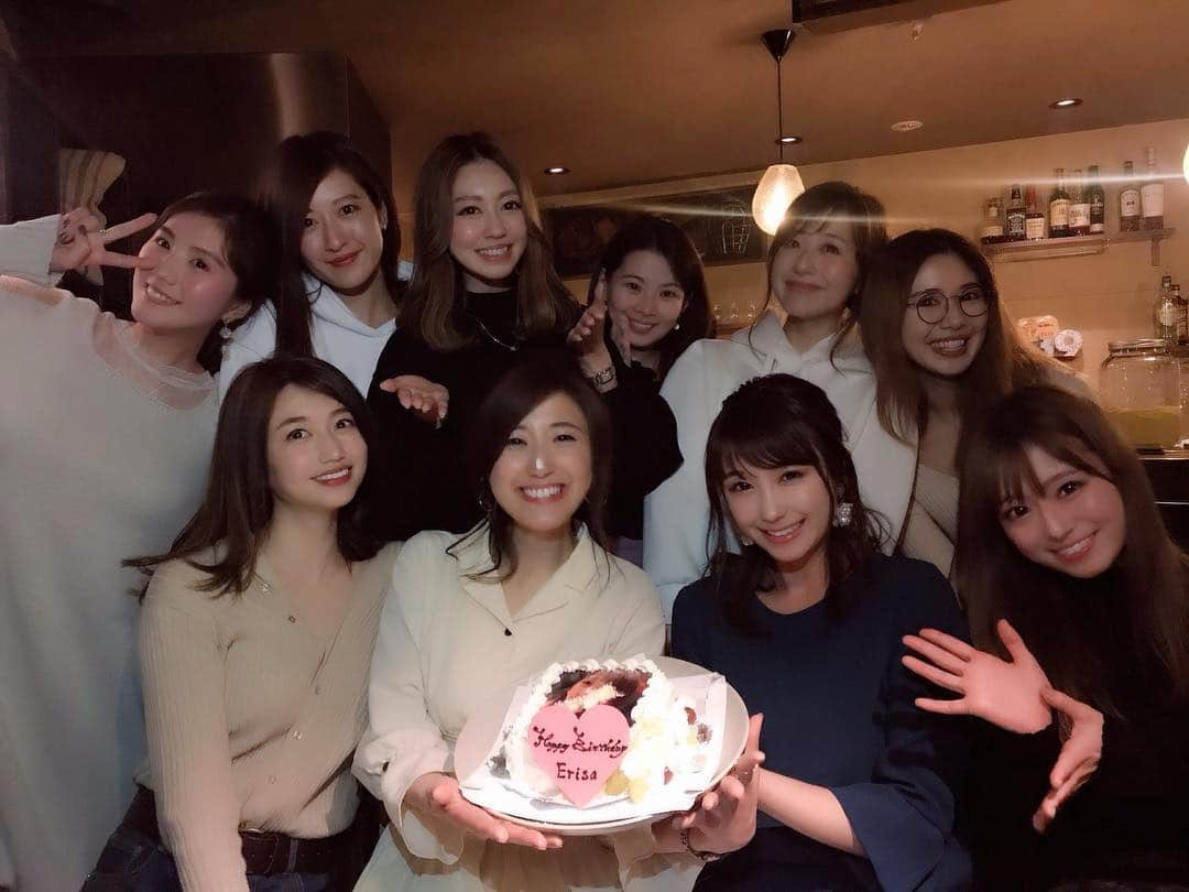 小山ひかるさんのインスタグラム写真 - (小山ひかるInstagram)「🎂Happy Birthday to ERISA🎂 . 仲良しえりさちんの誕生日会🎉👏 30歳おめでとう🎊❤️ みなさん初めましてやったけど 可愛くて優しくて楽しかった〜♪ . これもえりさちんの人柄だね☺️ いい子の周りにはいい人が 集まるんやね🥳🥳 . またみんなで集まろう〜😍 . えりさちん素敵な1年にしてね✨✨ 今年もたくさん遊ぼーーー💓💓 らぶゆーーー❤️ . . #happybirthday #happy #birthday #誕生日 #おめでとう #30歳 #素敵な1年にしてね #girls #smile #kawaii #可愛い #🎂 #誕生日会 #love」4月13日 23時33分 - hikaru_kym