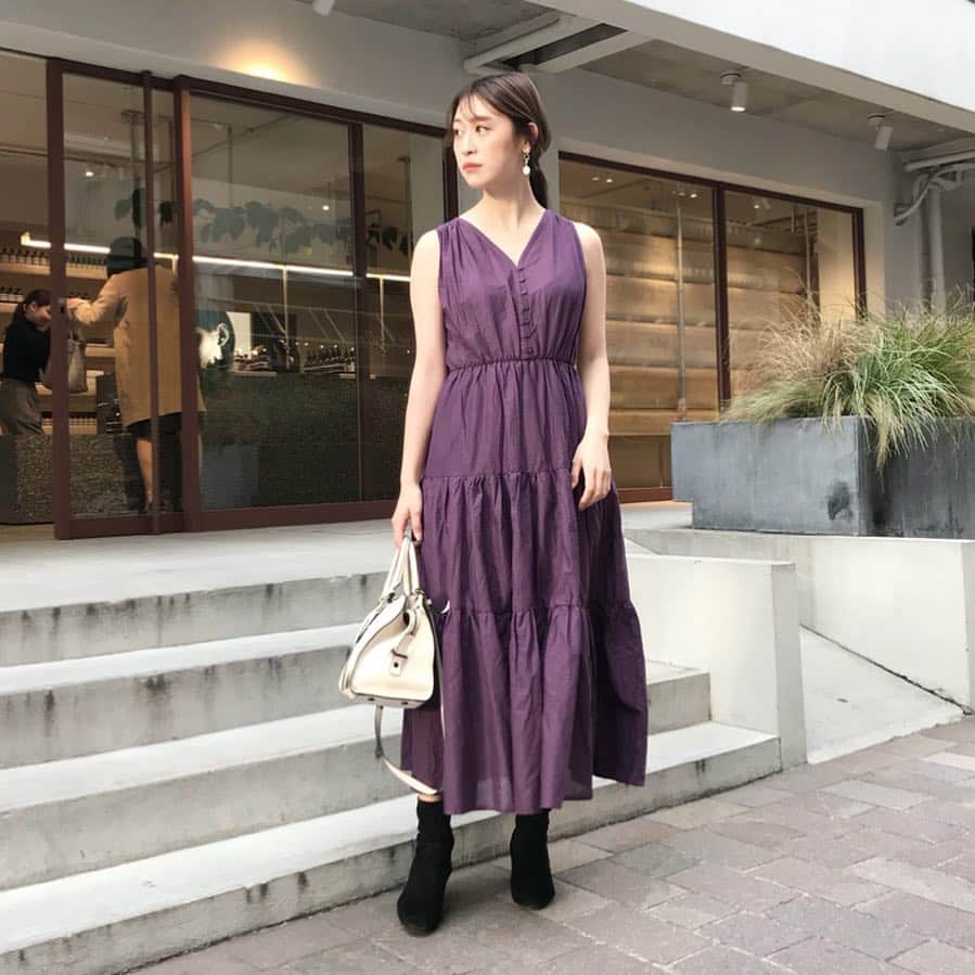 豊森ちはやのインスタグラム：「﻿ ﻿ ﻿ one piece : @urs_official 🍇﻿ ﻿ パープル、顔色悪くなるかなって思って今まで避けてたけど可愛いな ◟́◞̀﻿ ﻿ 早くサンダルと合わせて着たいです 👡﻿ ﻿ ﻿ #urs_styling﻿ #urs_official﻿ #ユアーズ﻿ #ティアードワンピース﻿ ﻿」
