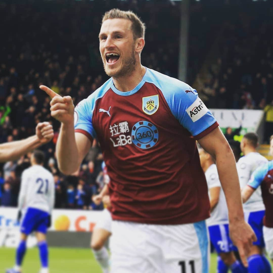 プレミアリーグさんのインスタグラム写真 - (プレミアリーグInstagram)「👈 Pointing Burnley in the right direction  Chris Wood celebrates his opening goal  #PremierLeague @burnleyofficial #PL」4月13日 23時51分 - premierleague