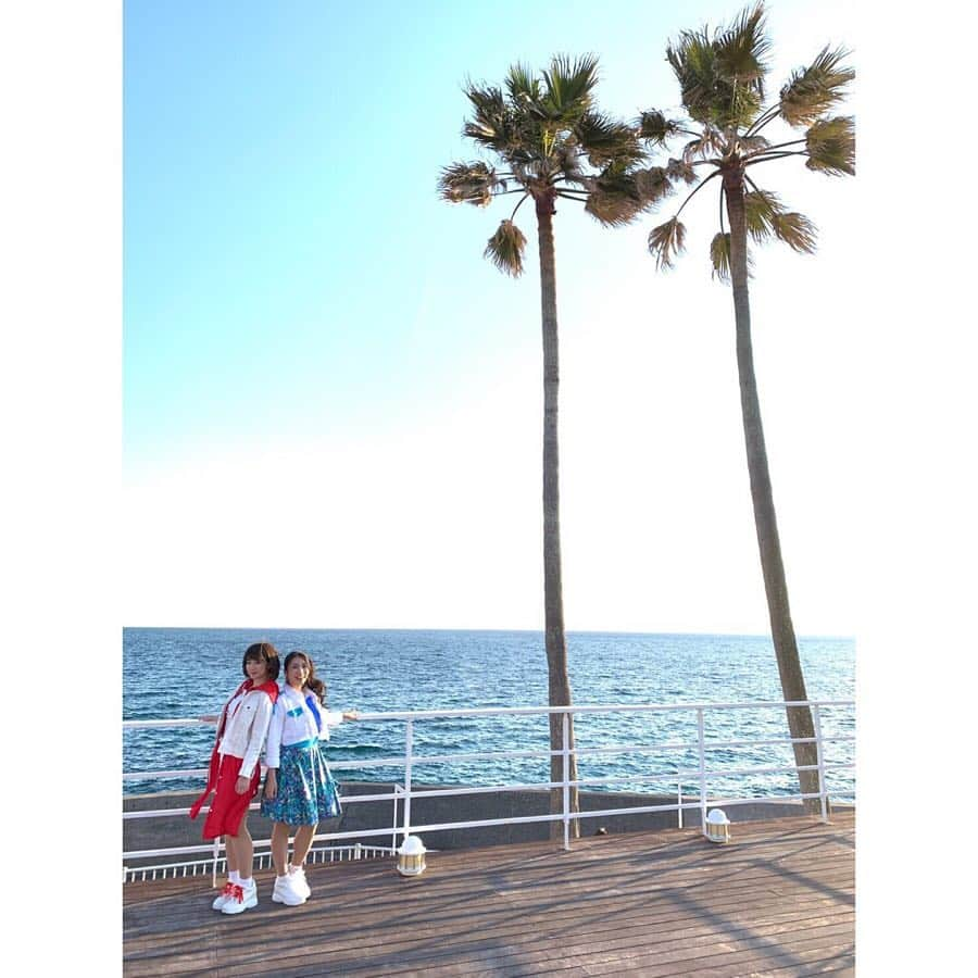 加藤一華さんのインスタグラム写真 - (加藤一華Instagram)「. いちなるオフショット👭 〜海とヤシの木と🌴🌊〜 . #ボンボンTV #me #happy #fun #music #MV #PV #ワンドリ #ONEMYDREAMER #sing #dance #いちなる」4月13日 23時57分 - ichika_kato