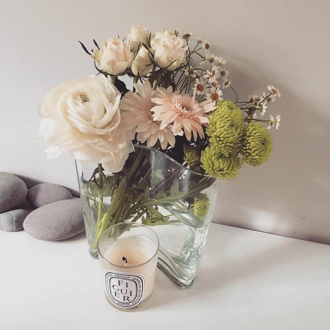澤口麻理のインスタグラム：「🧚‍♀️ #spring #flower #💐」