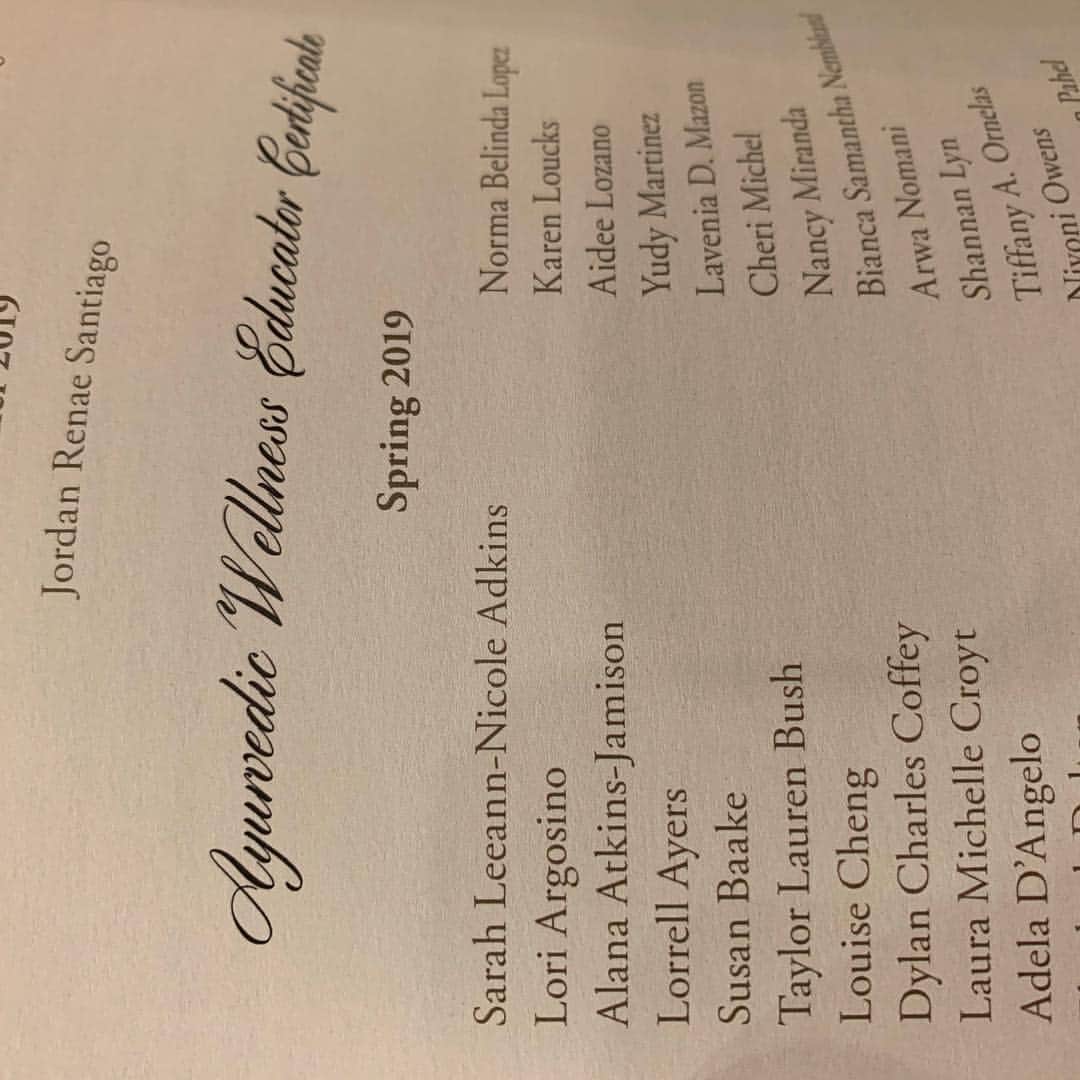 エリカ・キャンベルさんのインスタグラム写真 - (エリカ・キャンベルInstagram)「One of my sisters graduated today from SCU and earned her certification as an Ayurvedic wellness educator!! Proud of you @lanz_jam」4月14日 10時46分 - imericacampbell