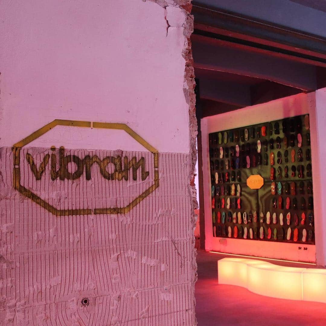 ビブラムさんのインスタグラム写真 - (ビブラムInstagram)「The #MilanoDesignWeek is here and Vibram is ready to welcome you in via Voghera 11, where the "East/West Connection" exhibition is ready to be discovered and experienced. Come over!」4月14日 1時56分 - vibram