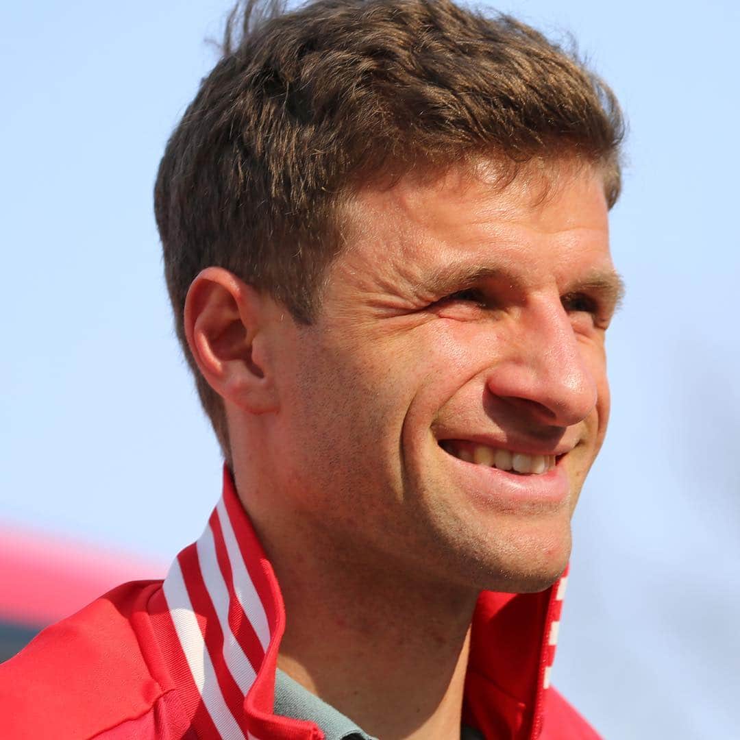 トーマス・ミュラーのインスタグラム：「Tomorrow, 15:30 (MEZ): match against @f95 ⚽️ #bundesliga #fcbayern #revenge #esmuellert #miasanmia #thomasmüller」