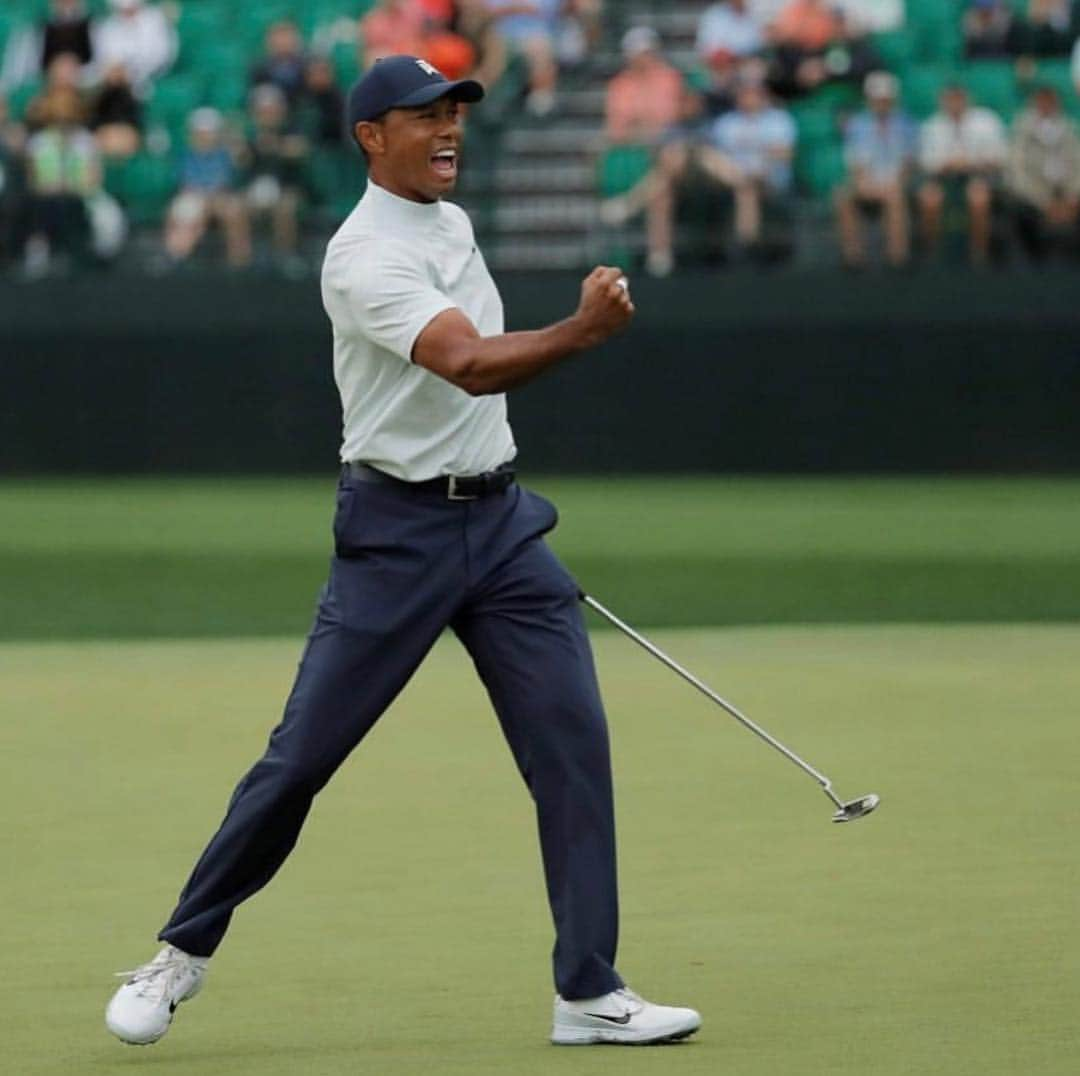 スーザン・ペターセンさんのインスタグラム写真 - (スーザン・ペターセンInstagram)「Masters weekend! Will this guy win? @tigerwoods @themasters  Who’s your favorite??」4月14日 2時19分 - suzannpettersen