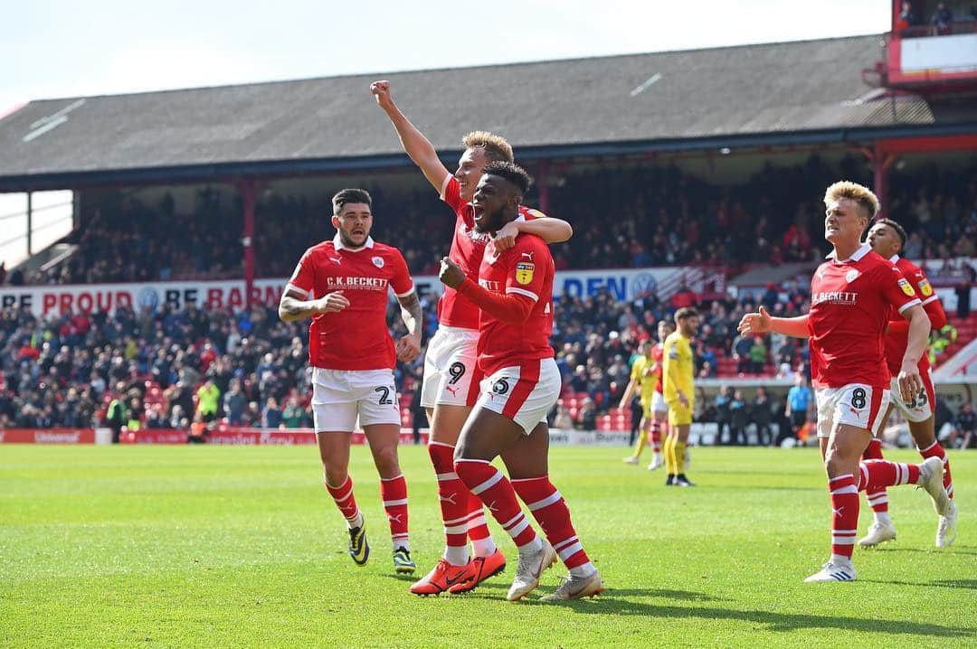 コーリー・ウッドローのインスタグラム：「Back to winning ways!! Happy to be on the score sheet again! 🔴⚪️」