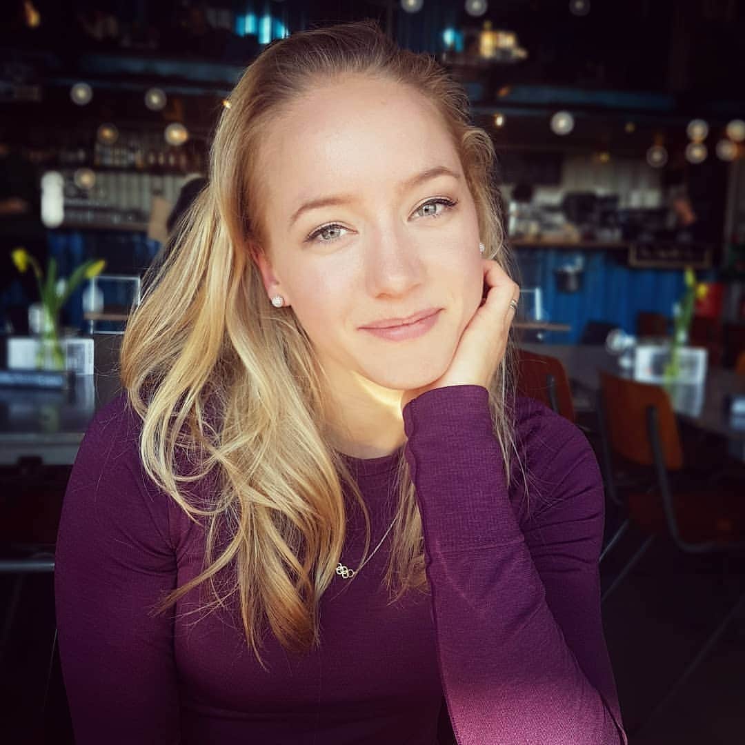 リーケ・ウェイファースのインスタグラム：「E n j o Y o u r W e e k e n d ♡☉」