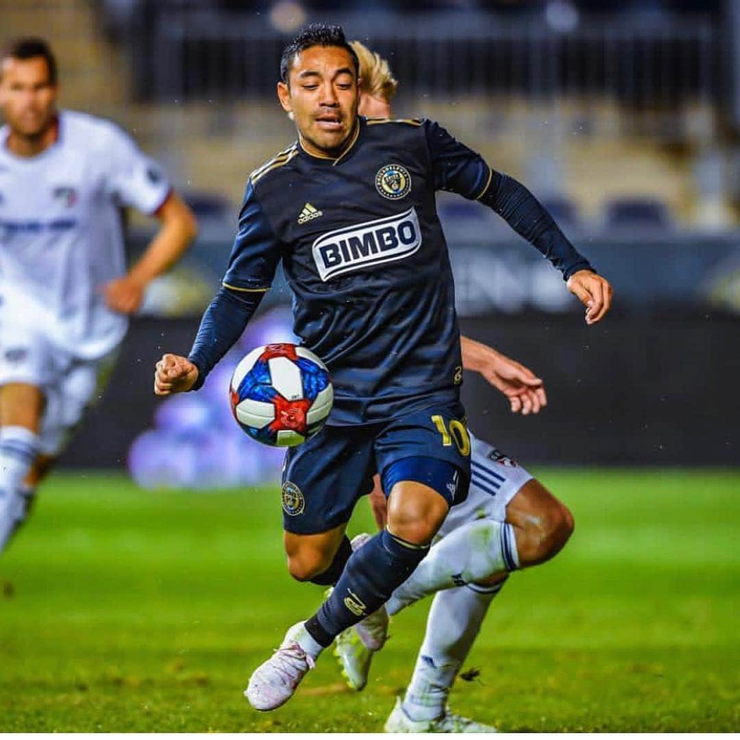 マルコ・ファビアンのインスタグラム：「Game day: time to enjoy the most beautiful thing 🙌🏼⚽️😉 #enjoythemoment #magic #todosconel10 #happiness」