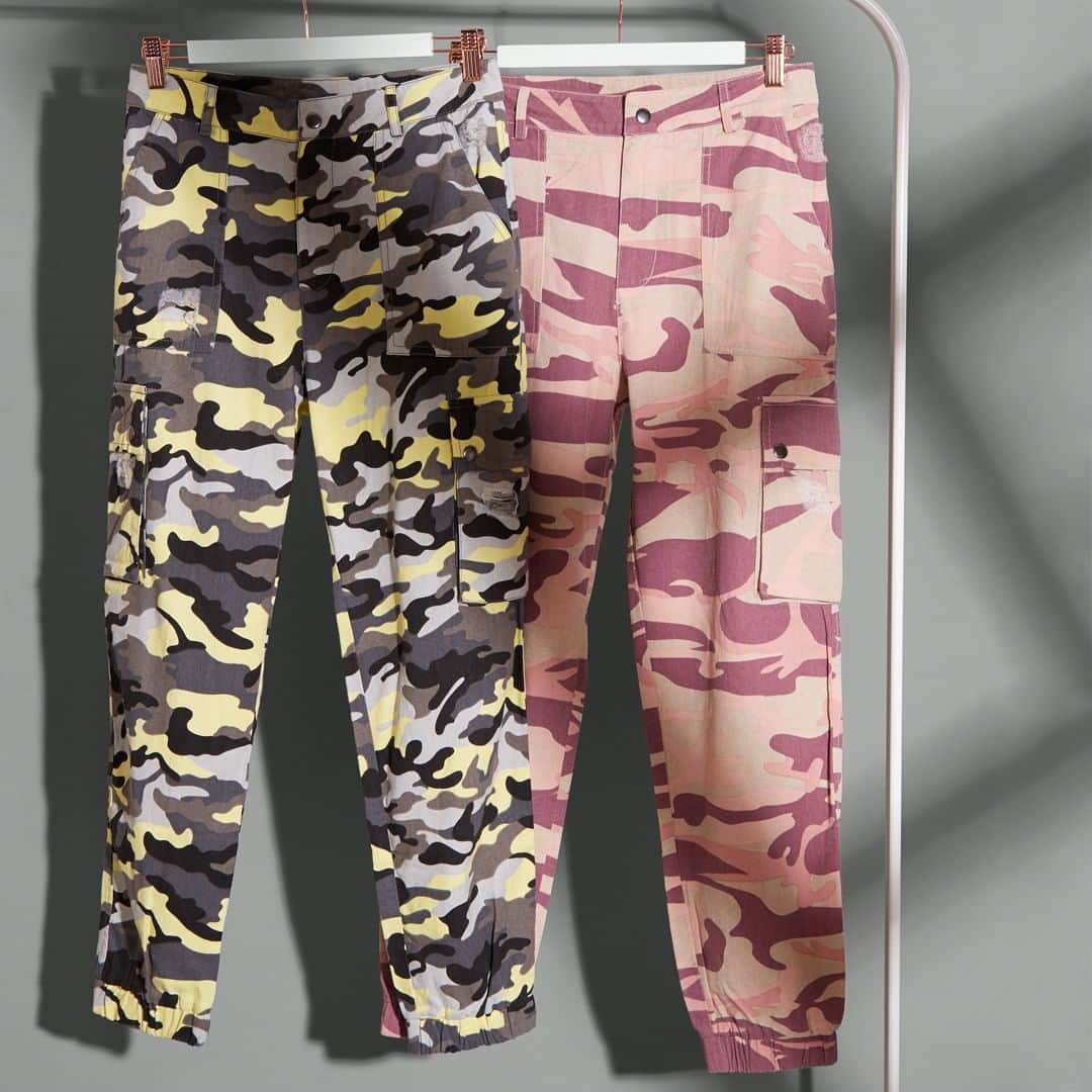 プリマークさんのインスタグラム写真 - (プリマークInstagram)「ATTENNNN-TION! These camo trousers are just £15/€19 🙌 (Available in: 🇬🇧🇩🇪🇳🇱🇦🇹🇧🇪🇮🇪🇫🇷🇮🇹🇪🇸🇵🇹) #Primark #fashion」4月14日 4時00分 - primark