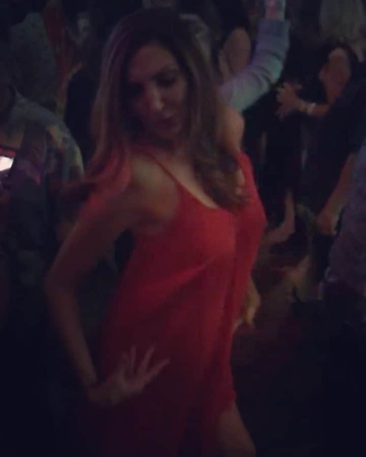 ヘザー・マクドナルドのインスタグラム：「Liz and I ripping it at #thenest last night. I met her in first grade Catholic School and nothing has changed since.」
