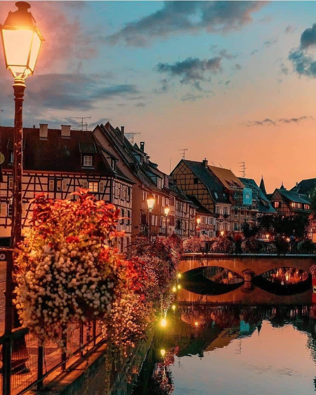 Wonderful Placesさんのインスタグラム写真 - (Wonderful PlacesInstagram)「Beautiful Colmar in France ✨❤️❤️❤️✨ . Pictures by ✨@tatsolbe✨ & ✨@sennarelax✨ #wonderful_places for a feature ❤️」4月14日 4時24分 - wonderful_places